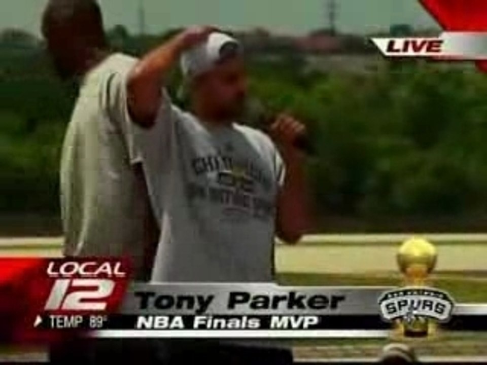 Spurs arrive a San antonio NBA
