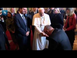 Oscar Schmidt recebe benção do papa