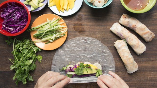 How to Make Grilled Shrimp Summer Rolls