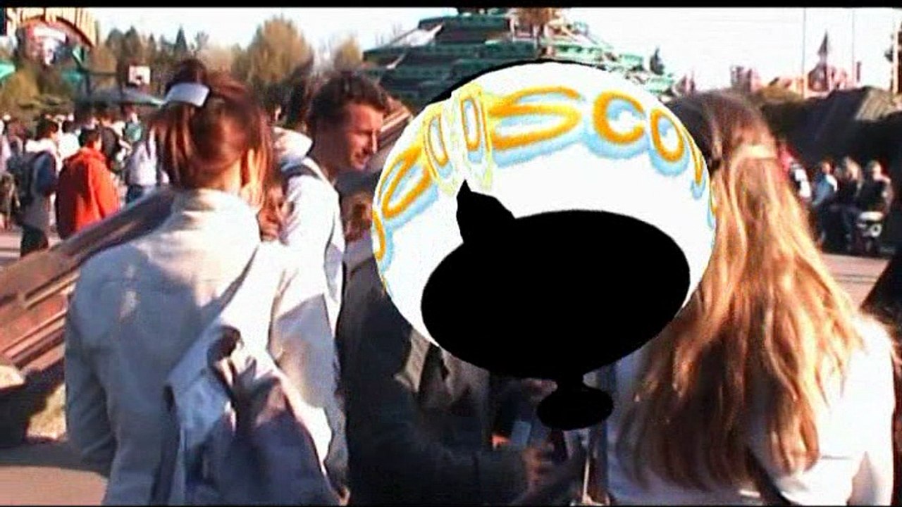 Muriel en compagnie de Justine Hennin et Carlos Rodrigues en 2007 à Disney à Paris (Dimanche 8 avril 2007) AMICO Gaspare