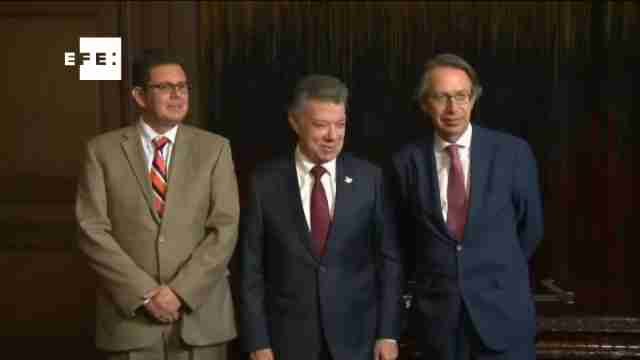 Santos espera nuevo acuerdo de paz en noviembre y no descarta otro plebiscito