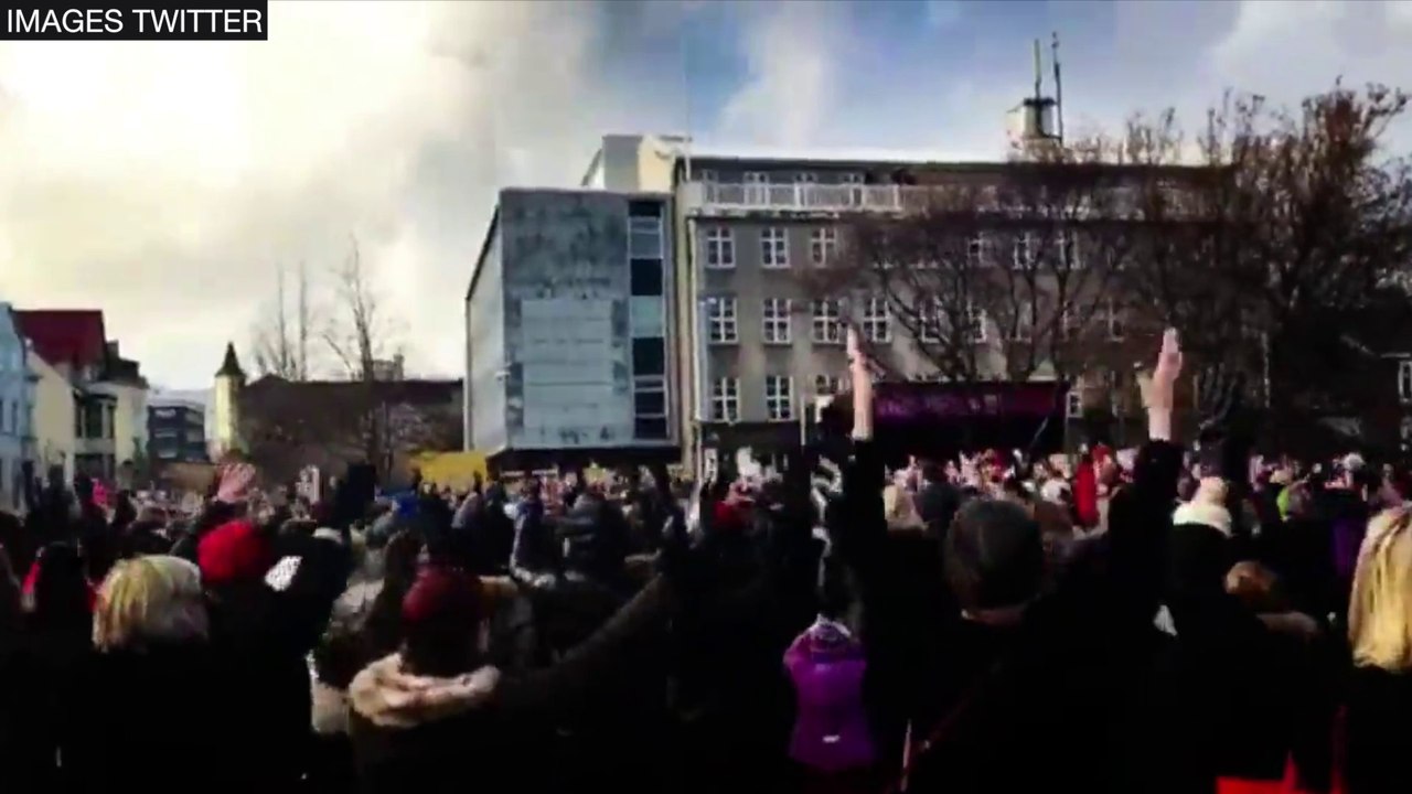 Inégalité Hommes / Femmes  : les Islandaises manifestent en "clapping"