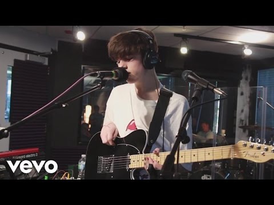 Declan McKenna - Paracetamol (Live in KBCO Studio C)