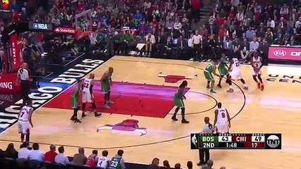 Dwyane Wade Practicing the 3-Point Shot During a Scuffle - October 27, 2016 - 2016-17 NBA Season