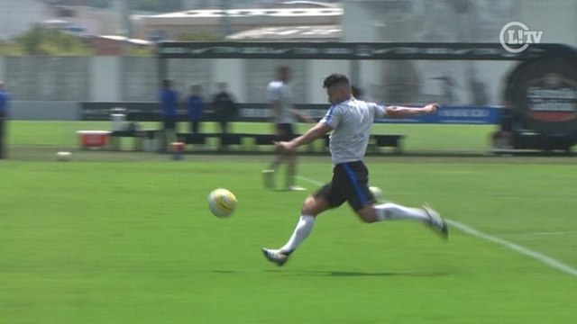 Dominou e bateu! Guilherme faz gol no ângulo em treino do Corinthians