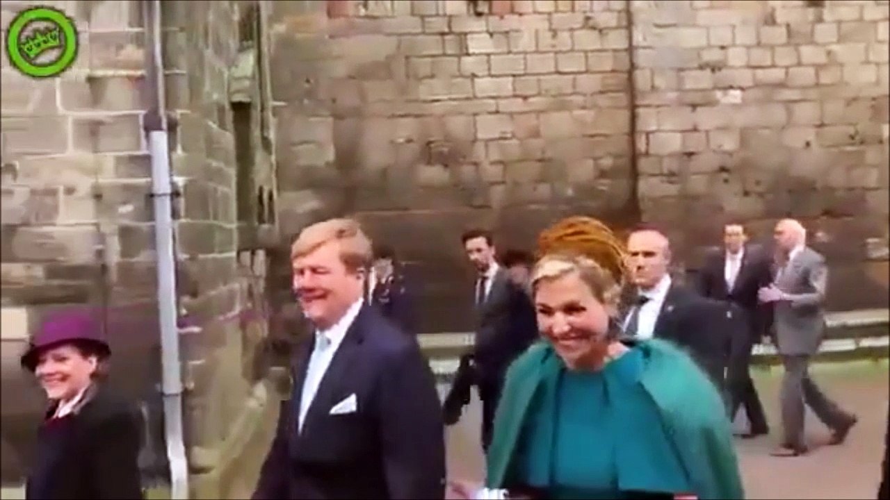 Quand le Roi des Pays-Bas fait un DAB pour saluer la foule