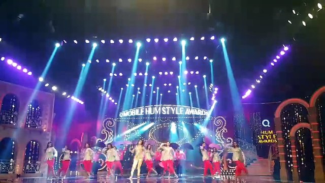 Watch Saba Qamar's Sizzling Performance at QMobile Hum Style Awards 2016