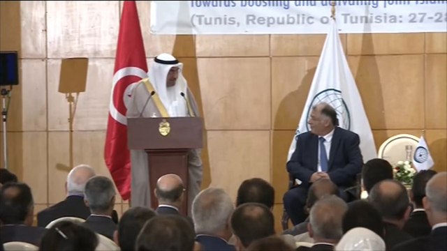 إياد مدني يتندر على ثلاجة السيسي