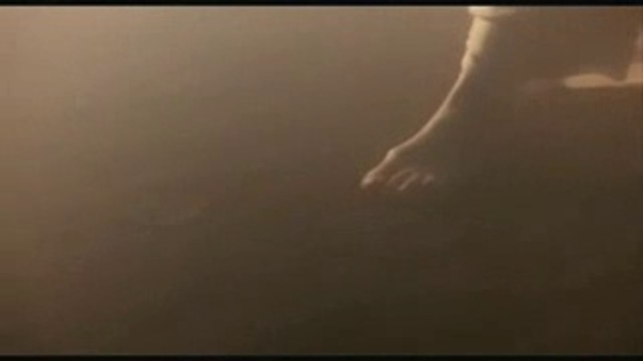 Je ne sais pourquoi mes souvenirs reviennent à la surface pk maman. ....t'es musique avant de nous quitter  ..me reviennent  ça me fait mal