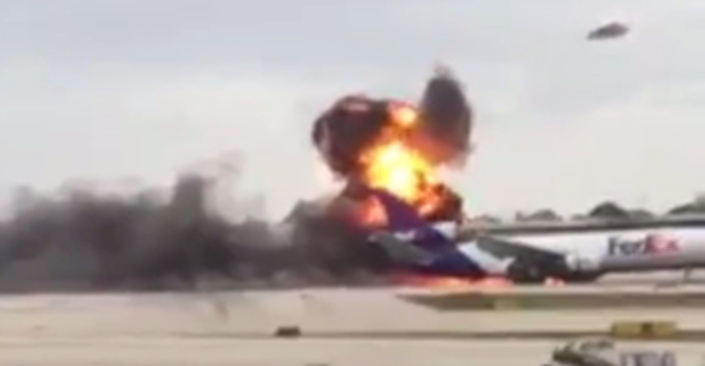 Video Shows Moment FedEx Plane Explodes at Fort Lauderdale Airport
