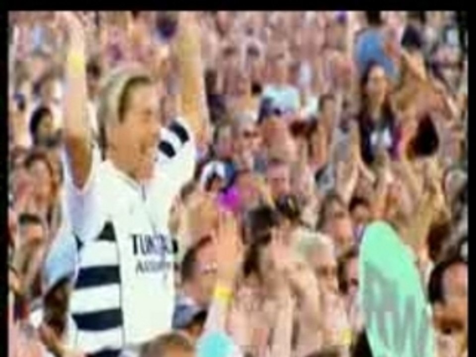 Robbie Williams - Knebworth 2003 - Let Me Entertain You