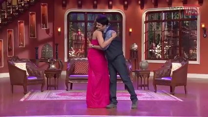 下载视频: Watch Online Kapil Sharma Shameless Flirting with Actresses in His show exclusive seen captured while flirting