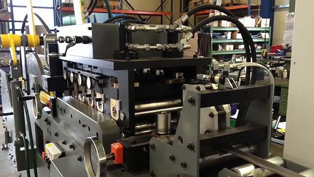 GSW Schwabe Querteilanlage QTA sonder für Spaltband mit Stanzen und Verlegestapler