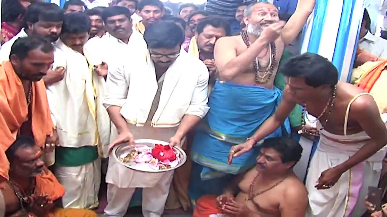 RamCharan About Chiranjeevi's KhaidhiNo150 -- Chiranjeevi,VVVinayak