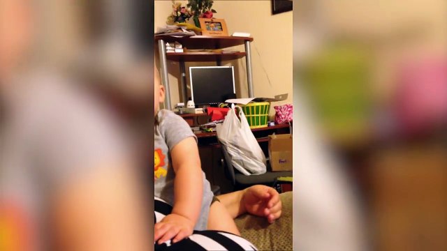 On a trouvé le fils de Jim Carrey... Ce bébé est trop marrant