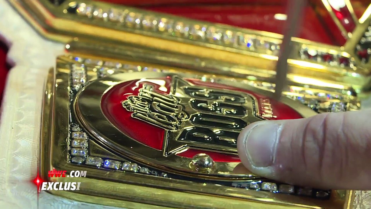 Charlottes WWE Womens Championship receives customized plates Aug. 22, 2016