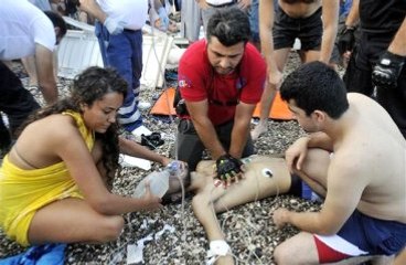 Anestezi Uzmanı Denizden Çıktı, Hayat Kurtardı