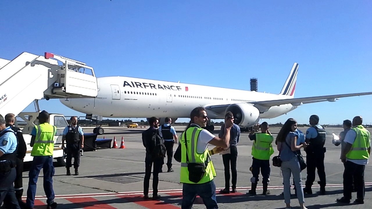 Retour des JO de quelques champions Olympiques à ROISSY 1/3
