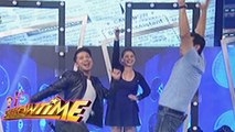 Its Showtime: Tsong Joey has his own Pak Ganern moves!