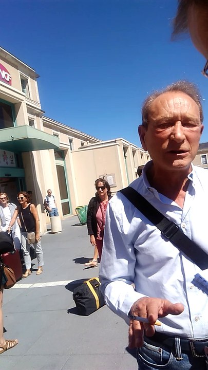 Bertrand Delanoë l'ancien maire de Paris en habitué au FFA