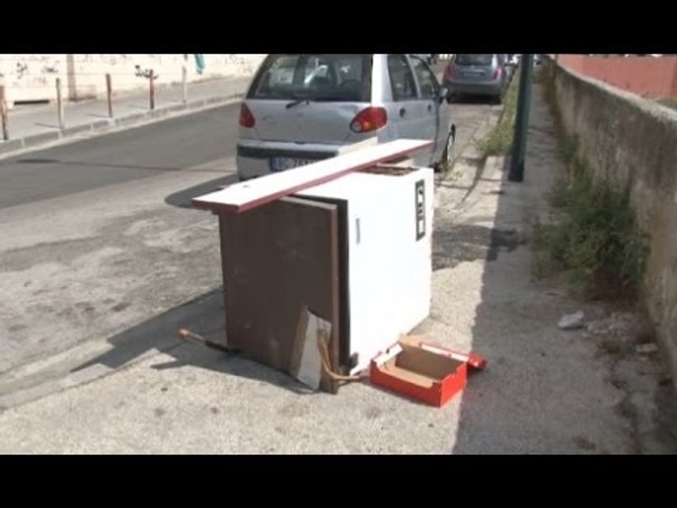 Napoli - Il quartiere Fuorigrotta nel degrado, residenti infuriati (22.08.16)
