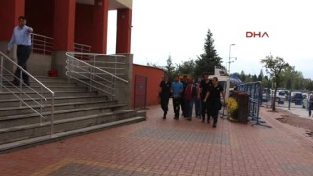 Kocaeli Savcılık İtirazı Üzerine Yeniden Gözaltına Alınan Polisler Adliyeye Sevk Edildi