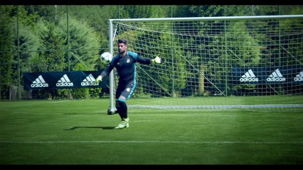 Bayrak Oyuncu Deyince, Akla İlk Volkan Demirel Gelir.