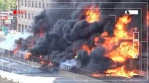 Un camion-citerne prend feu à Montréal !