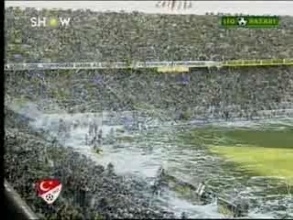 FENERBAHCE FANS SUPPORTERS