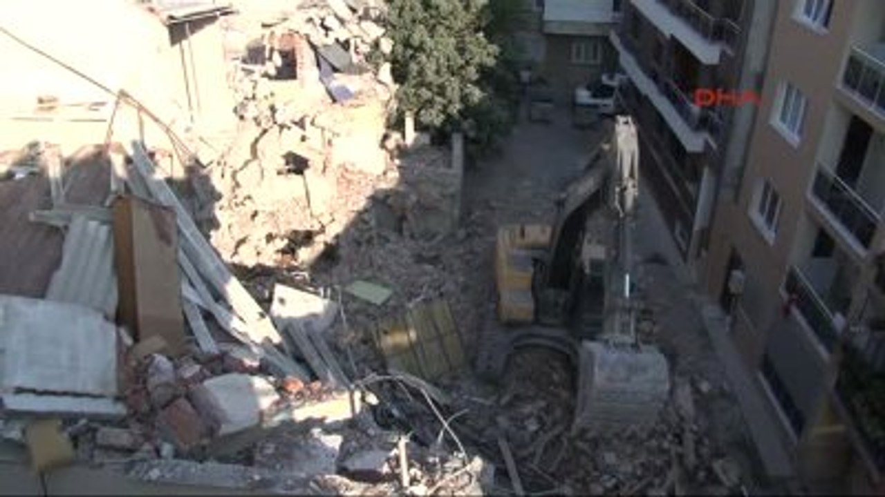 İzmir Yıkım Sırasında Faciadan Dönüldü