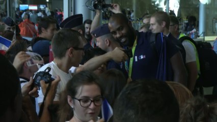 JO - Judo : L'arrivée de Riner à l'aéroport