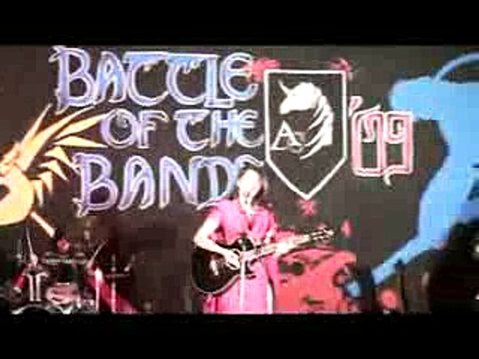 momina mustehsan 's ex band luxury video