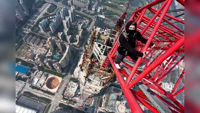 Eğlence İçin Hayatlarını Tehlikeye Atan Çılgın İnsanlar