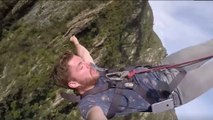 Il ne faut pas faire de saut à l'élastique avec un téléphone dans la poche.