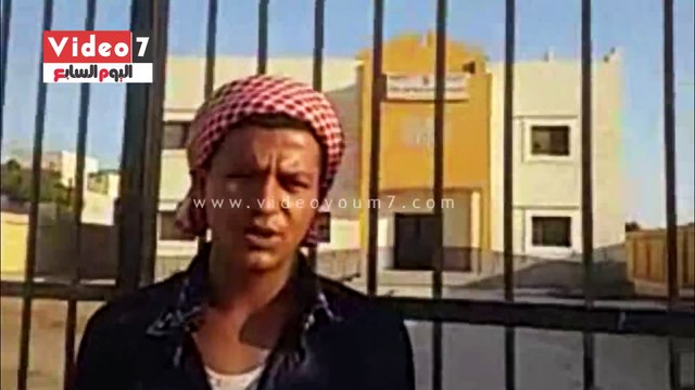 بالفيديو.... وحدة صحية بإحدى قرى بنى سويف مغلقة بالضبة والمفتاح