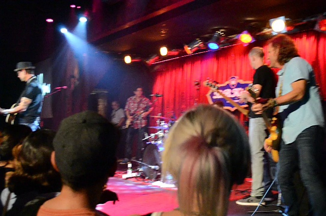 B.B. King Blues Club & Grill Concert 07-20-2016: Gin Blossoms - Tupelo Honey
