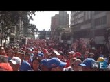 Manifestantes comemoram quarto mandato de Chávez