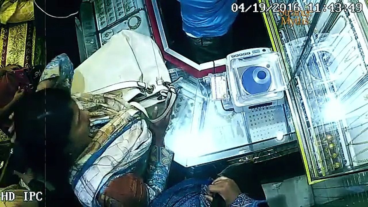 Best women stealing videos from all over the world CCTV