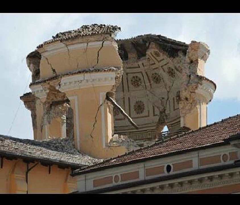Shallow 6.2 quake strikes Italy, strongly felt in Rome