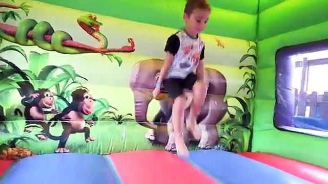 VLOG - 100% FUN au PARC DE JEUX PLEIN AIR DINOLAND - Ile Des Loisirs Cap d'Agde