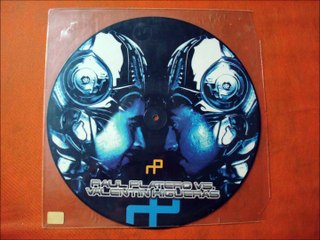 RAUL PLATERO VS. VALENTIN HIGUERAS.(KISS ME AGAIN.(ACAPPELLA.)(12''.)(2003.)