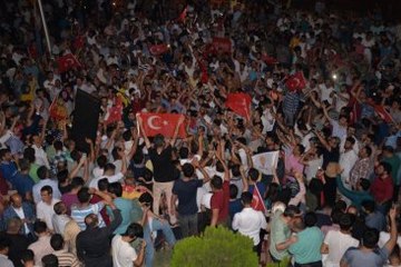 Doğu'da Halk Teröre Karşı Sokağa Çıktı