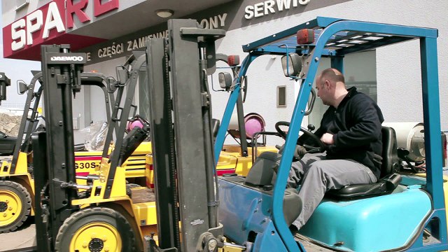 SPARE Warszawa Michałowice, opony i części zamienne do wózków widłowych, wózki paletowe, widły do wózków, serwis wózków.