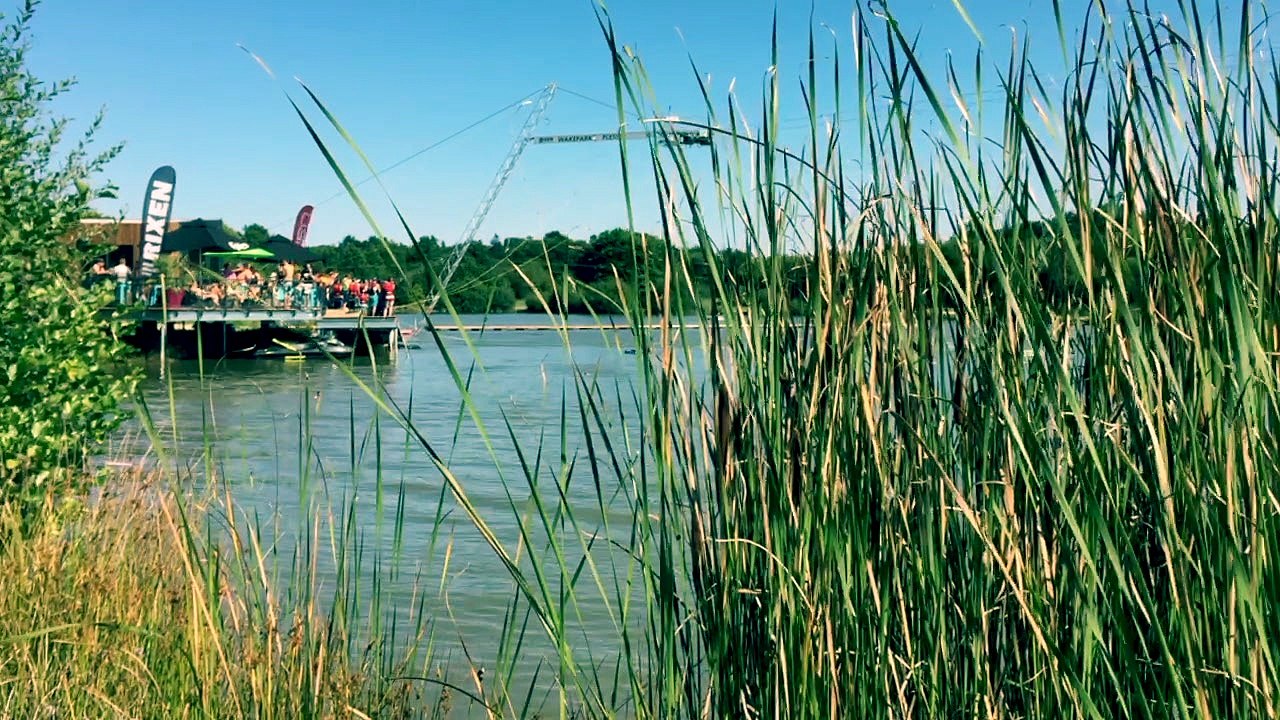 Wake Park Plessé - Ride & Chill : faire du wakeboard entre Nantes et Rennes