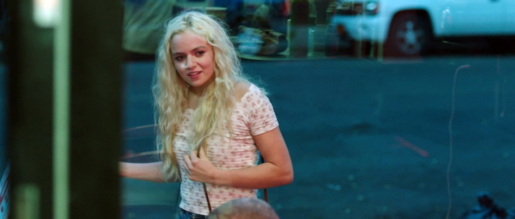 White Girl (2016) Trailer