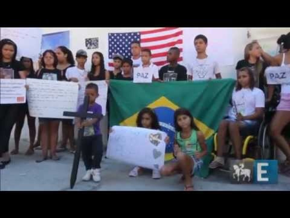 Parentes dos mortos na escola de Realengo fazem homenagem às crianças de Newtown