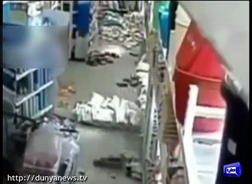 Watch video of power earthquake jolts Italy