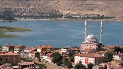 Doğudaki Tatilcilerin Gözdesi: "Hazar Gölü"