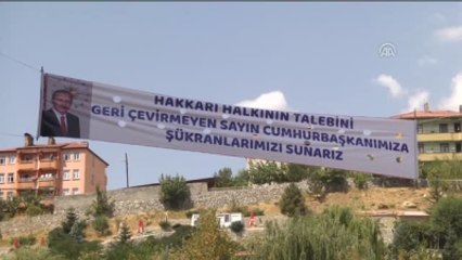 Hakkarililer'den Cumhurbaşkanına Pankartlı Teşekkür