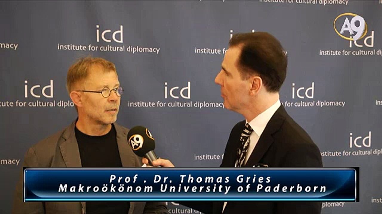 Prof . Dr. Thomas Gries Makrookonom University of Paderborn